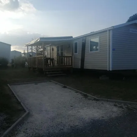 Mhvacances Louent Plusieurs Mobilhomes Dans Camping 4 Etoiles Proche Chateaux Et Zoo Beauval Onzain Exterior photo