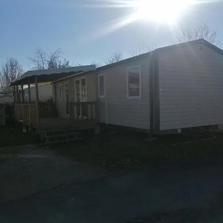 Mhvacances Louent Plusieurs Mobilhomes Dans Camping 4 Etoiles Proche Chateaux Et Zoo Beauval Onzain Exterior photo