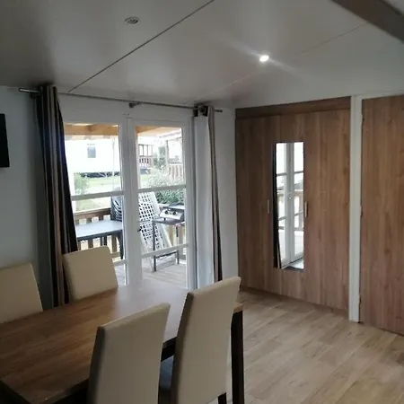 Mhvacances Louent Plusieurs Mobilhomes Dans Camping 4 Etoiles Proche Chateaux Et Zoo Beauval Onzain Exterior photo