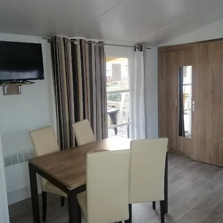 Mhvacances Louent Plusieurs Mobilhomes Dans Camping 4 Etoiles Proche Chateaux Et Zoo Beauval Onzain Exterior photo