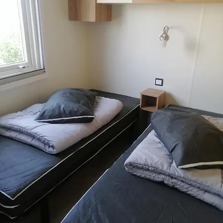 Mhvacances Louent Plusieurs Mobilhomes Dans Camping 4 Etoiles Proche Chateaux Et Zoo Beauval Onzain Exterior photo