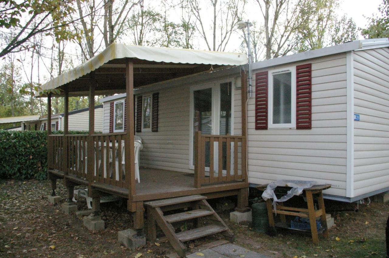 Mhvacances Louent Plusieurs Mobilhomes Dans 4 Etoiles Proche Chateaux Et Zoo Beauval 4* Onzain
