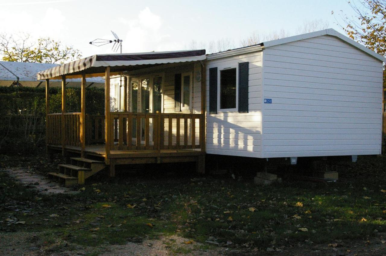 Campsite Mhvacances Louent Plusieurs Mobilhomes Dans 4 Etoiles Proche Chateaux Et Zoo Beauval Onzain