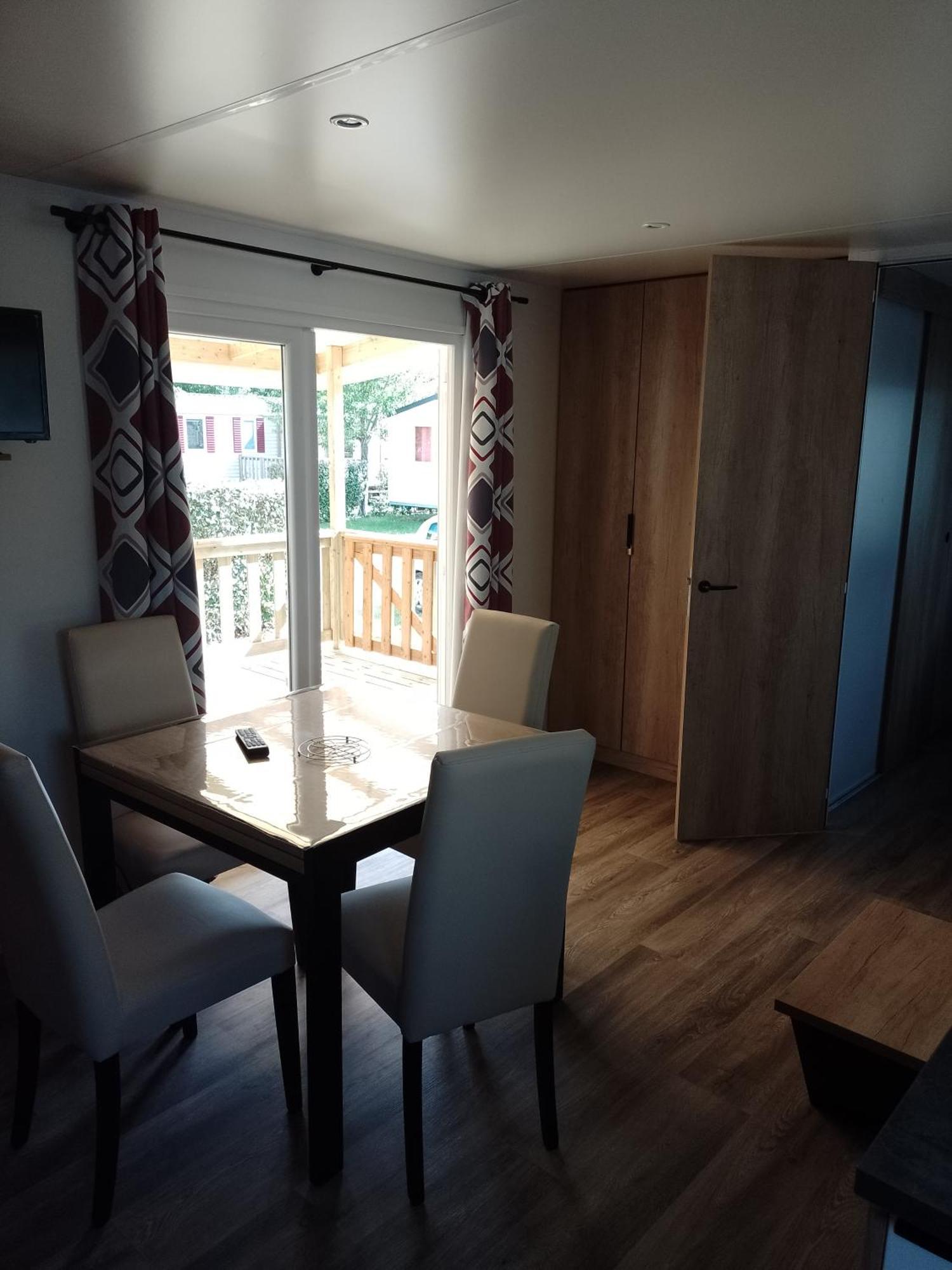 Campsite Mhvacances Louent Plusieurs Mobilhomes Dans 4 Etoiles Proche Chateaux Et Zoo Beauval Onzain