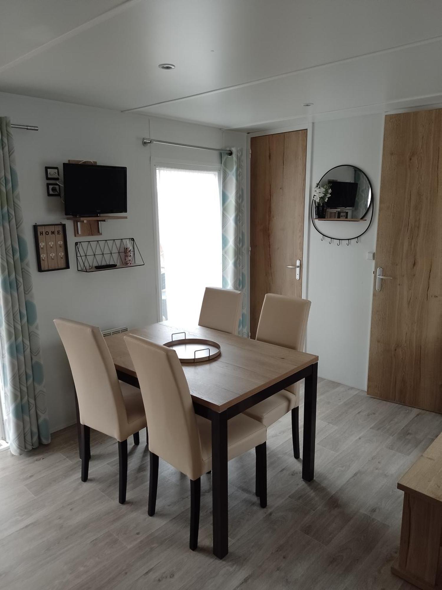 Campsite Mhvacances Louent Plusieurs Mobilhomes Dans 4 Etoiles Proche Chateaux Et Zoo Beauval 4*