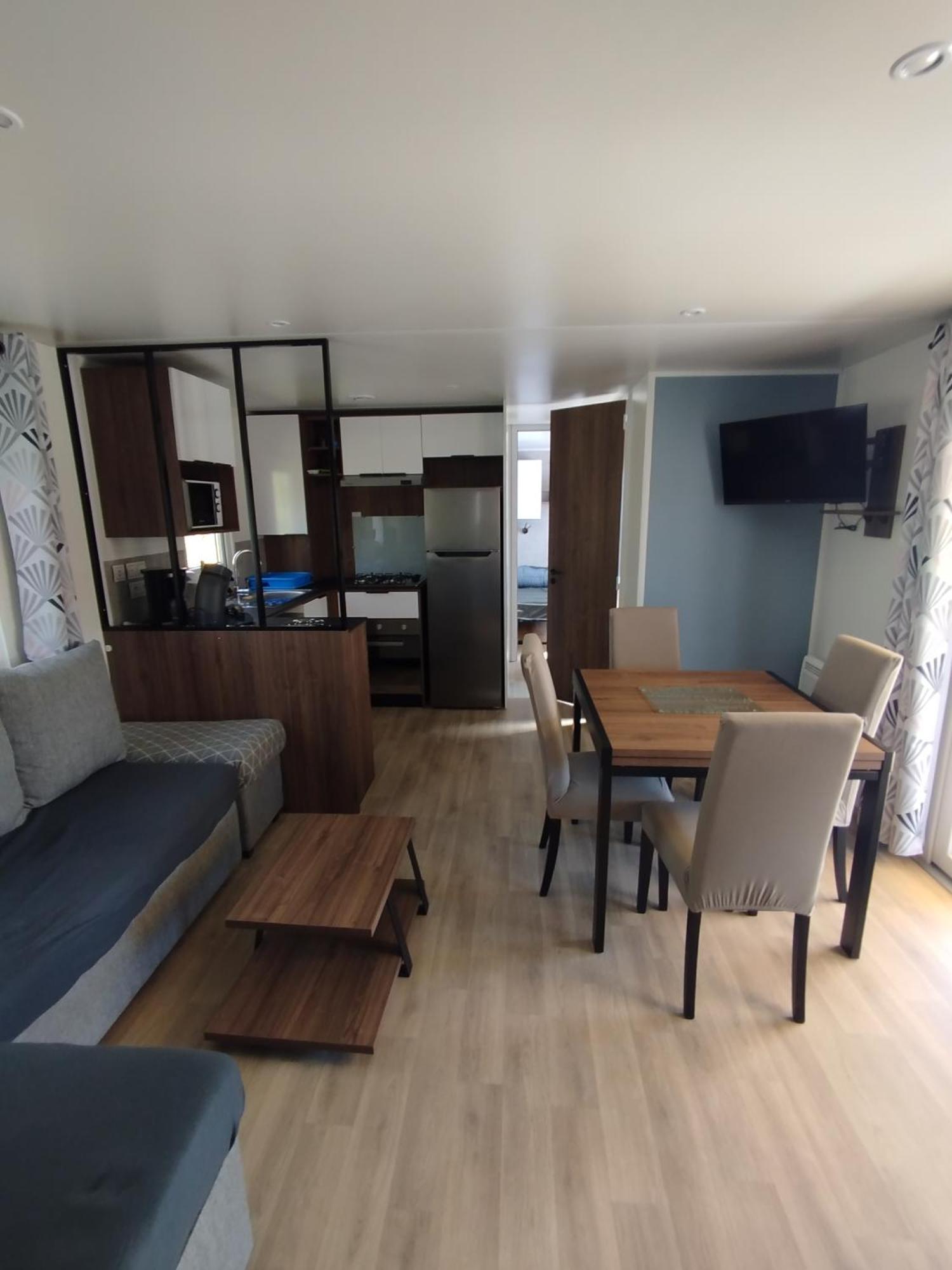 Campsite Mhvacances Louent Plusieurs Mobilhomes Dans 4 Etoiles Proche Chateaux Et Zoo Beauval Onzain